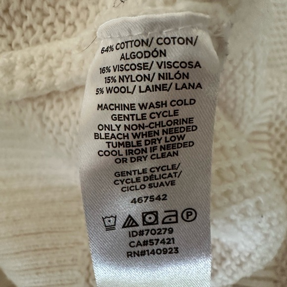 Loft Woman’s size M White Crew Neck Knit Sweater long sleeves cable pattern - Picture 7 of 8